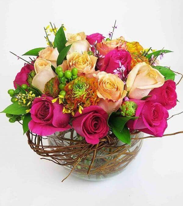 High Park™ Bouquet - vase with roses, ranunculus, ginestra and hypericum berries